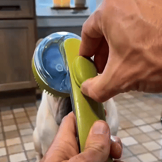 💥Limited Time 50% OFF💥2-in-1 Dog Bath Brush with Shampoo Dispenser – Soft Silicone Pet Grooming Brush for Dogs & Cats🐕😻-8HJ9